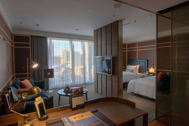 Room 22 of 49