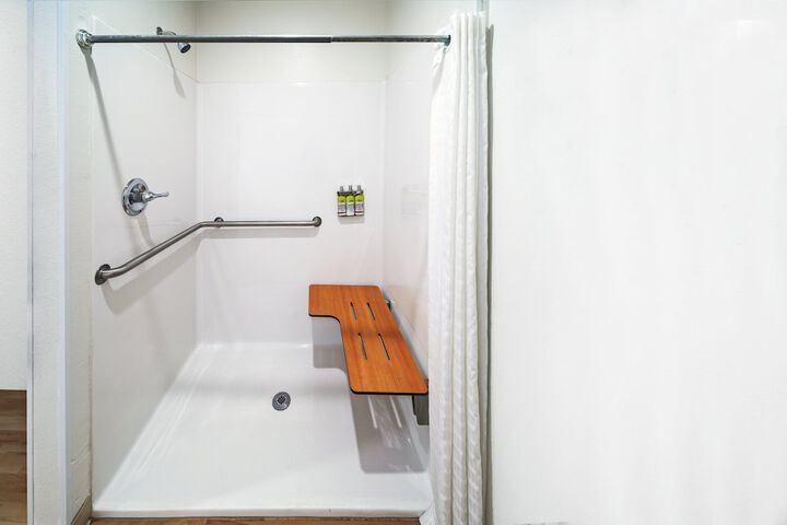 Studio Suite 2 Queen Beds (6 of 15)