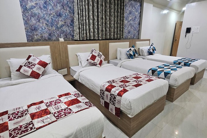 Room 14 of 36