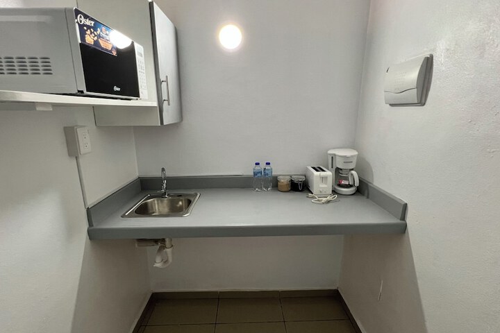 Room 14 of 29