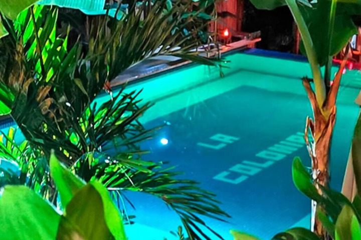 Pool 13 of 21