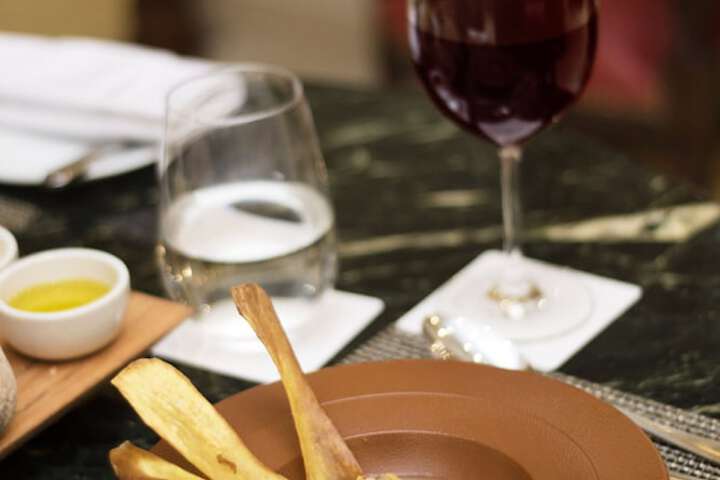 Dining 76 of 110