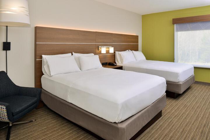 Double Bed Accessible (3 of 5)