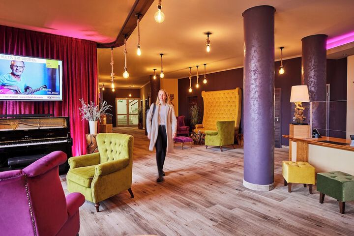Guest Lobby