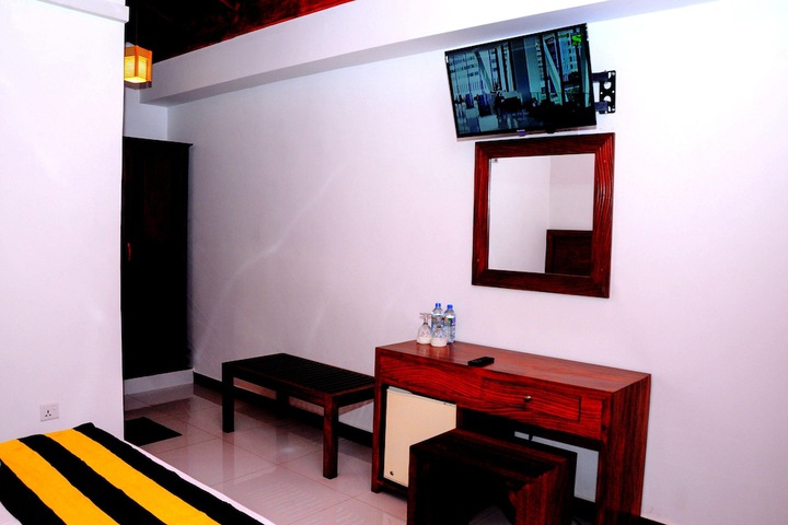 Room 10 of 35