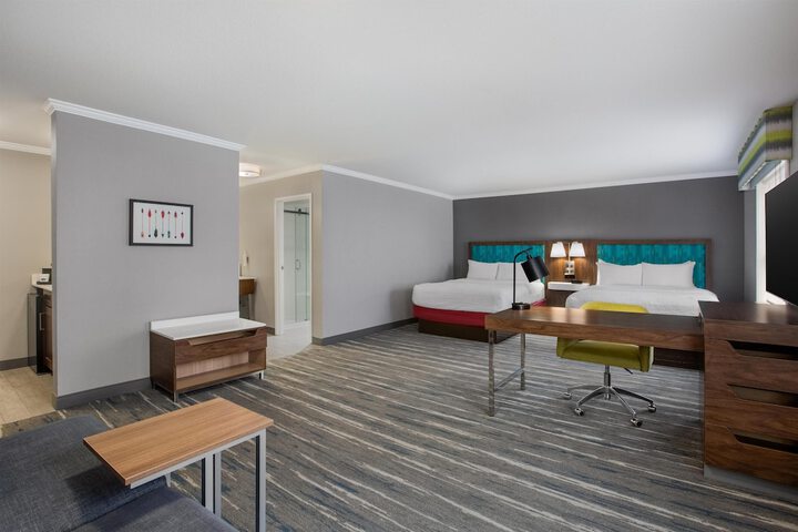 Room 12 of 33