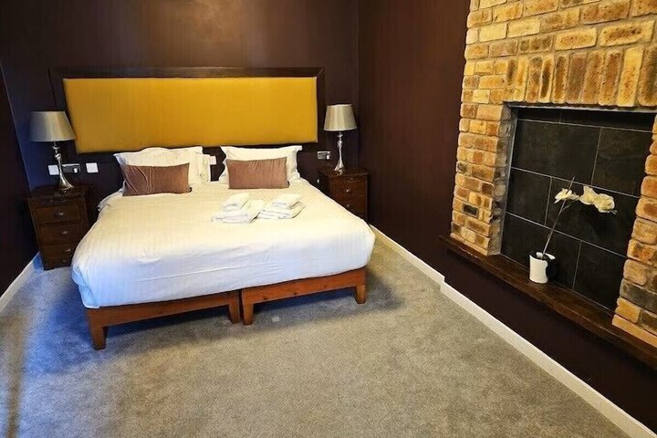 Room 13 of 24