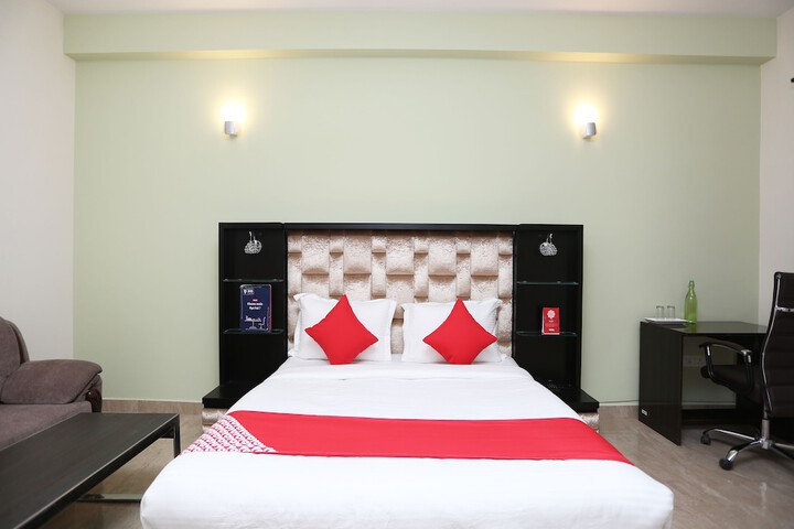 Room 13 of 29
