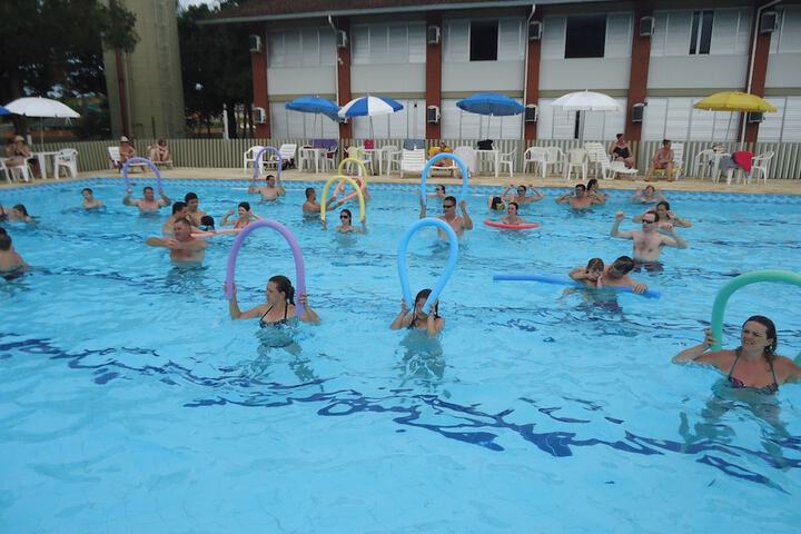 Pool 21 of 63