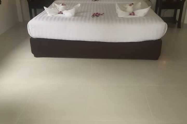 Room 14 of 114