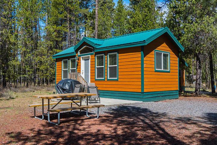 Exterior of Bend-Sunriver Camping Resort Cottage 1
