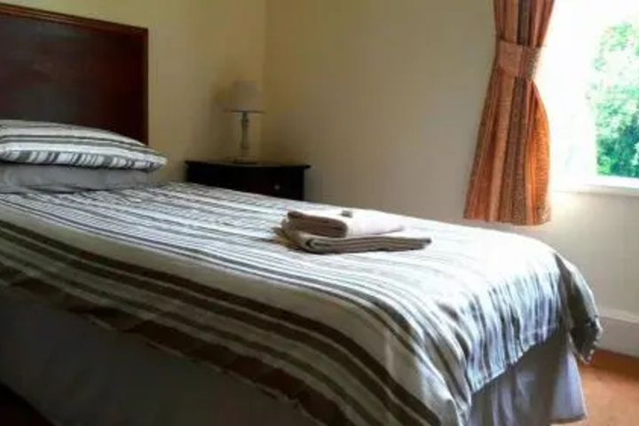 THE WOODLANDS HOTEL