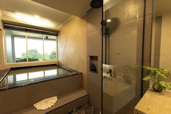Room 55 of 97