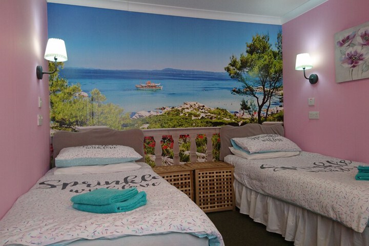 Room 4 of 46