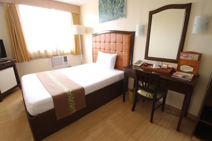 Room 10 of 23