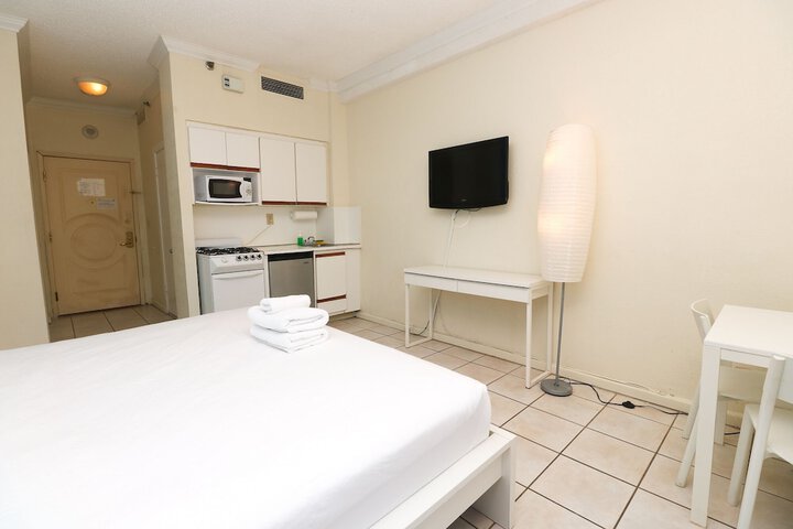 Room 9 of 29