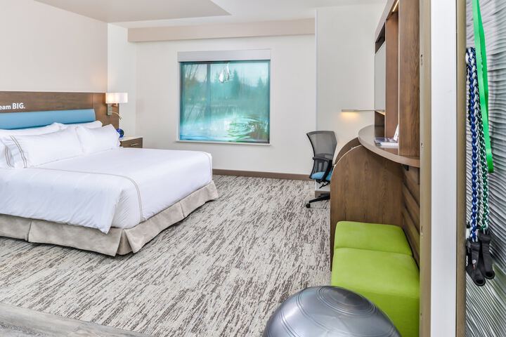 Room 10 of 79