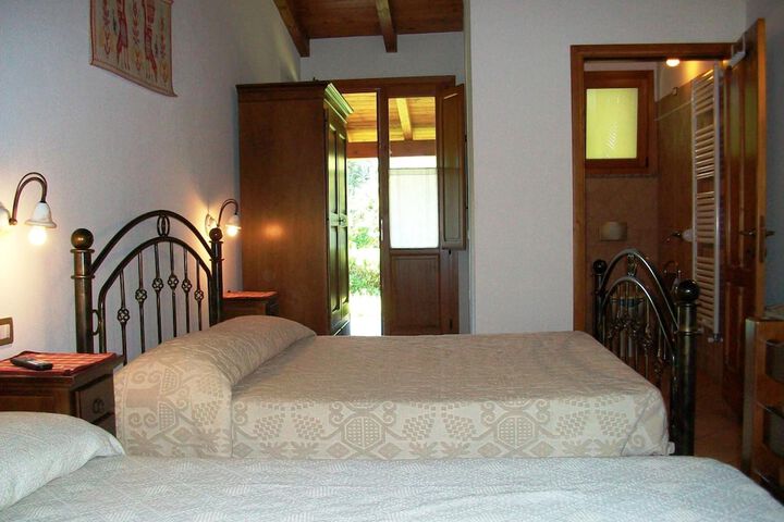 Room 13 of 90