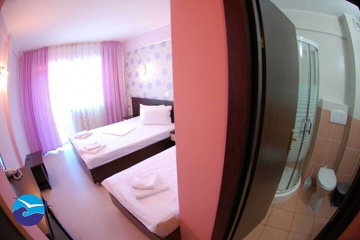 Room 27 of 49