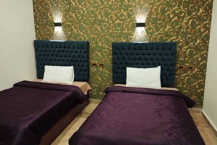 Room 10 of 74
