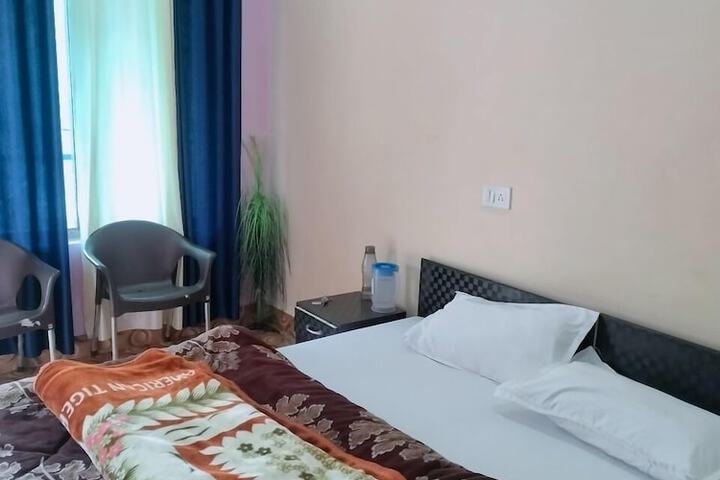 Room 2 of 14