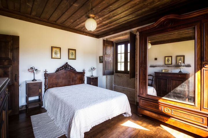 Room 2 of 29