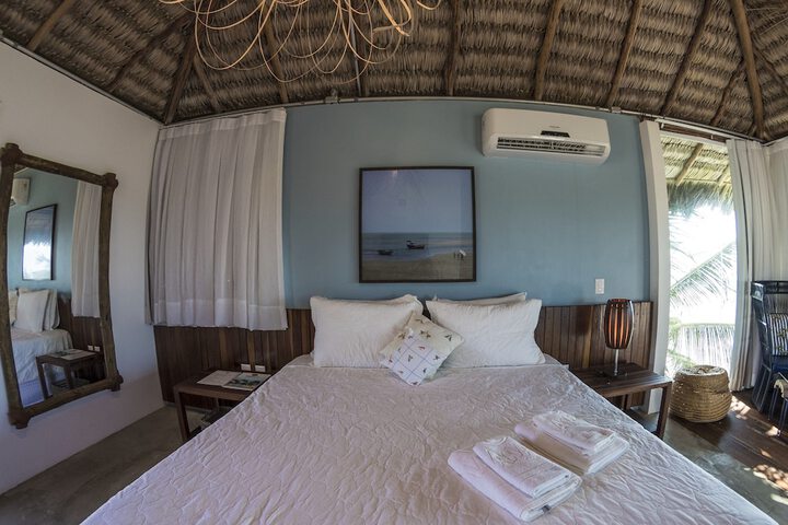 Room 9 of 90