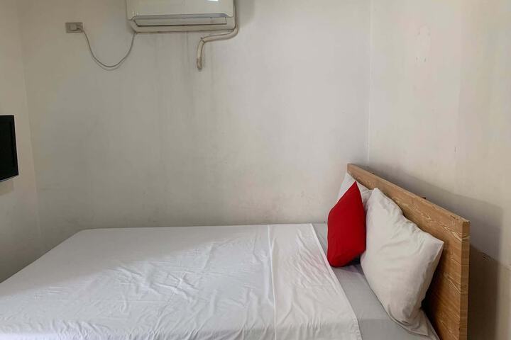 Room 13 of 37