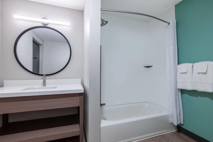 Room 17 of 27