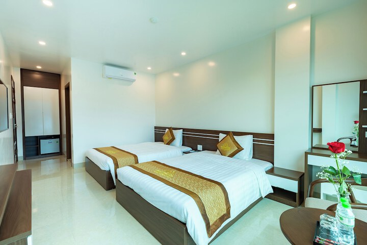 Room 16 of 73
