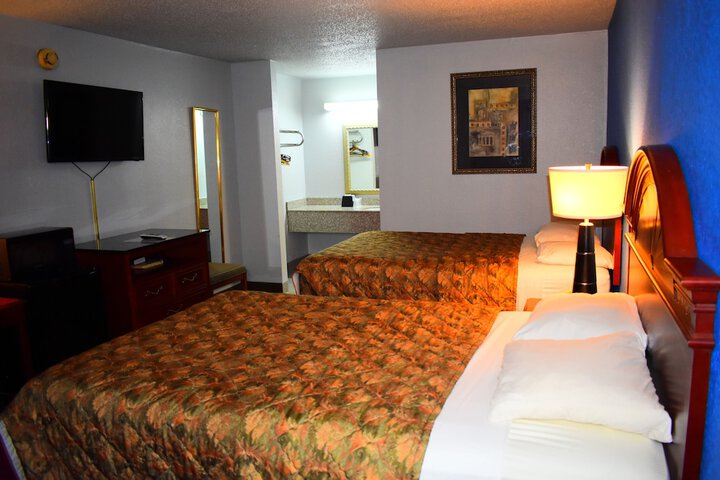 2 Double Beds (2 of 15)