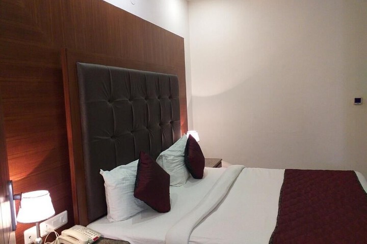 Room 10 of 49