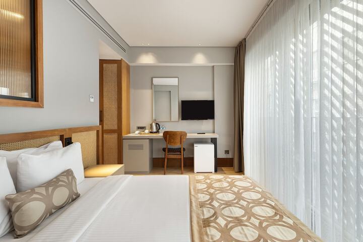Room 12 of 41