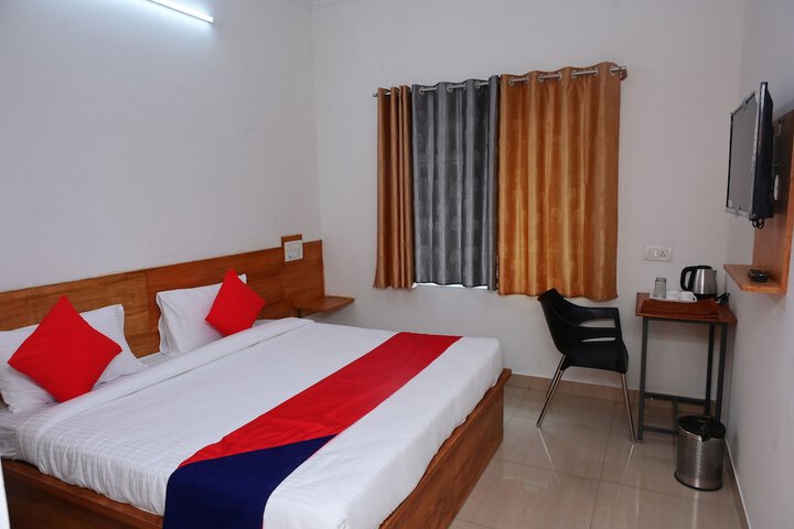Room 8 of 15