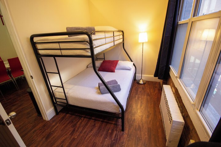Room 52 of 125