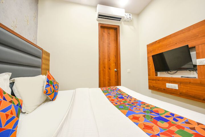 Room 15 of 22