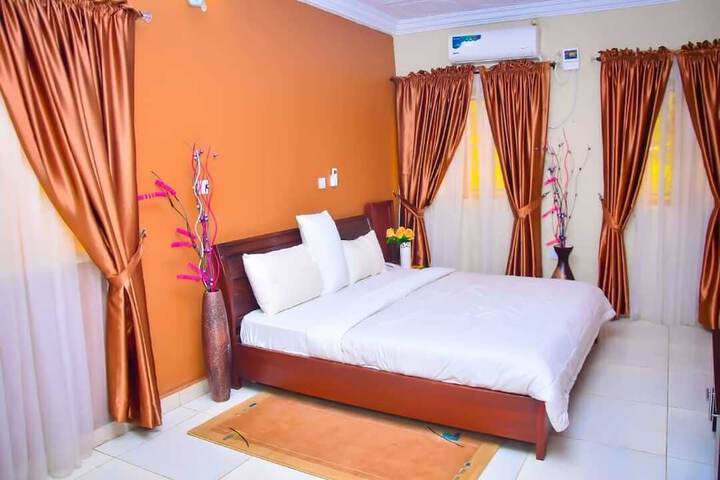 Room 8 of 61