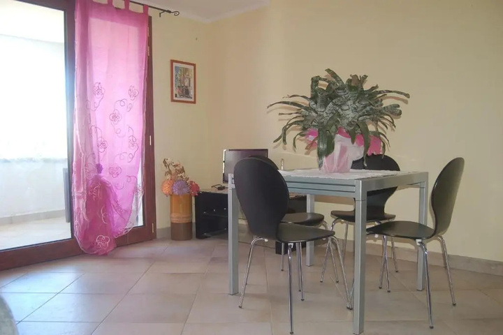 Room 7 of 13