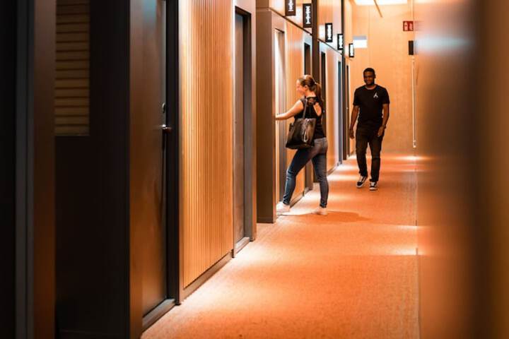 Ballroom/Hall 104 of 118