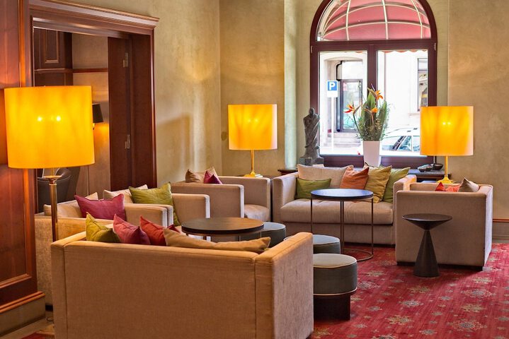 Guest Lobby