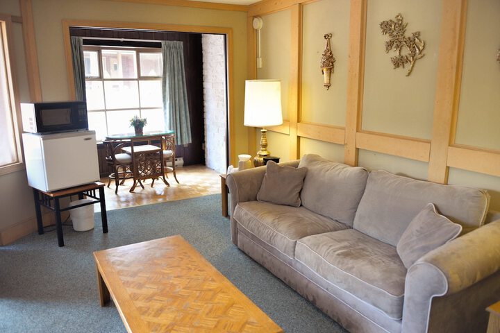 Room 32 of 88