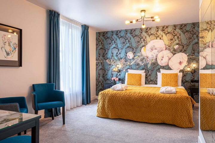 Room 27 of 112