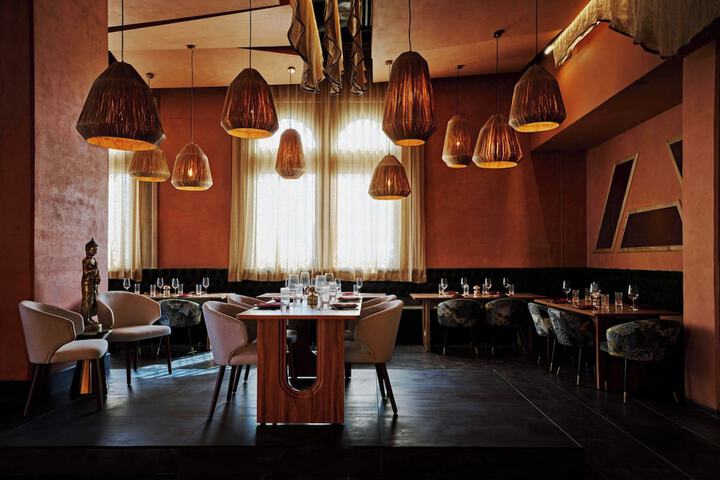 Dining 43 of 57