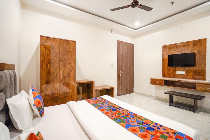 Room 20 of 25