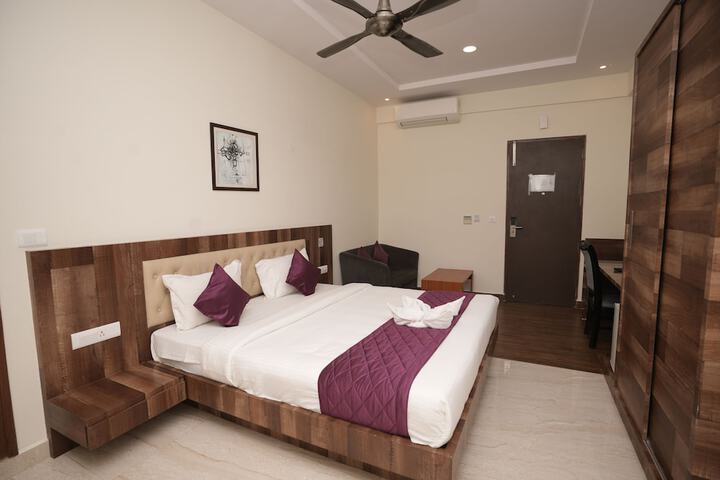 Room 15 of 31