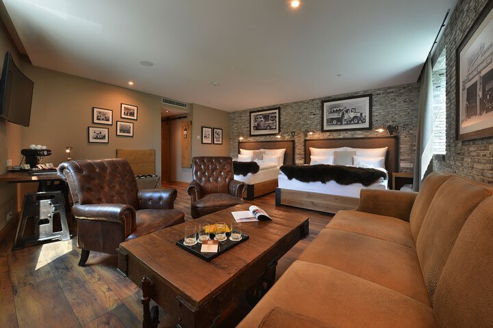 Room 16 of 101