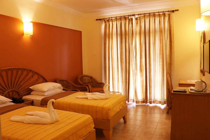 Room 5 of 25