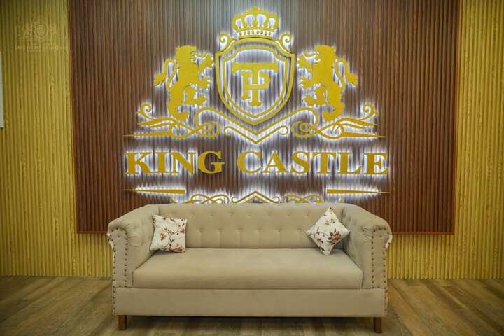 King Castle Lake Front by LAKSAM