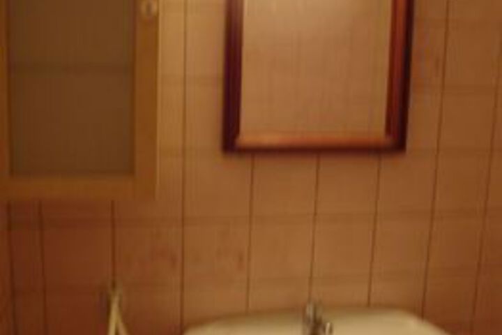 Room 15 of 42