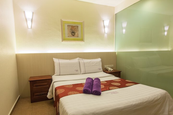 Room 4 of 27
